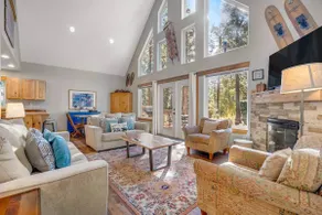 Light-filled 3BR Dog Friendly - Deck - Image 2