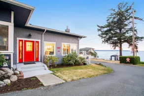 Charming 3BR Oceanview | Fireplace | Deck - Image 3