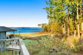 3BR Waterview | Fireplace | Balcony - Image 2