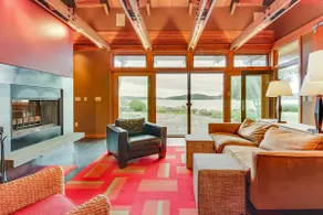 Spacious 3BR Oceanfront | Chef's Kitchen - Image 4