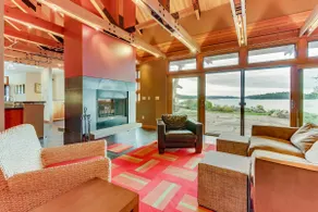 Spacious 3BR Oceanfront | Chef's Kitchen - Image 2