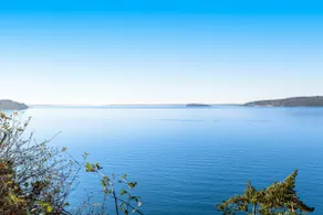 Updated 3BR Oceanview | Fireplace | Deck - Image 4