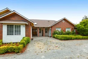 Updated 4BR Oceanview | Fireplace | Balcony - Image 2