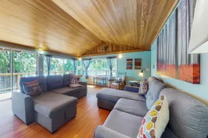 Fantastic 2BR Lakefront | Dock | Fireplace - Image 5