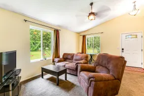 Downtown 2BR Dog Friendly | Deck - Image 3