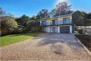 Robin Wood - 3BR, Pet-Friendly, Near Beach & Golf - Image 5