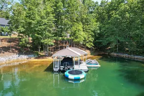 Keowee Cove Retreat on Lake Keowee! - Image 2