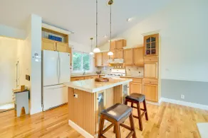 Spacious Lakefront New Auburn Home w/ Sunroom - Image 2