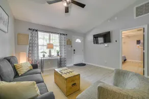 4 Mi to Dtwn! Tallahassee Home w/ Private Deck - Image 4