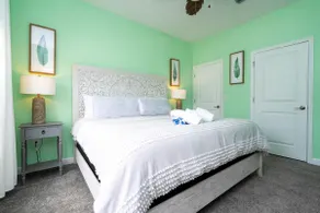 Vibrant Themed Home Prime Location - Image 5