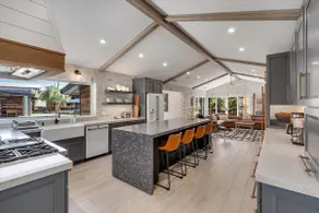 Villa With Pool, Hot Tub And Tastings Included - Image 2