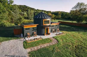 The Silo Cottage-Rural-Romantic-Private Bathroom-View - Image 2