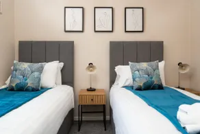 Alexandra |Contractors, Parking, Wifi, Long Stays - Image 3