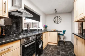 Alexandra |Contractors, Parking, Wifi, Long Stays - Image 5