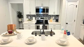 Stylish Family Townhouse in Baton Rouge - BC1004 - Image 4