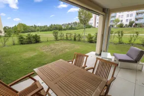 Elegant apartment with private terrace - Image 5