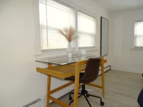 3 Bed Apartment in Quiet Neighborhood - Image 5