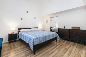 Modern Haven - KB, QB SfBd, GIG WIFI & Balcony - Image 2