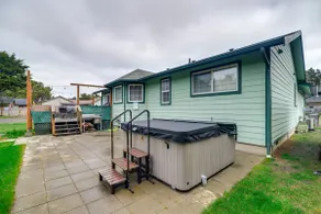Pet-Friendly Westport Vacation Rental w/ Hot Tub! - Image 3