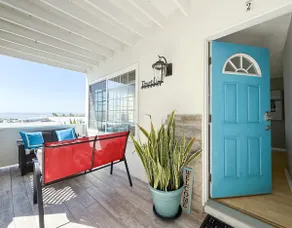 Sea View Escape - Image 2