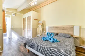 Palais Side • Air Conditioning • Netflix • Ground Floor - Image 3