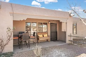 Fort Marcy 33 | Walk to Plaza | Kiva Fireplace | Full Kitchen | Hot Tub | Pool | Single Level - Image 4