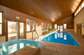 Fort Marcy 33 | Walk to Plaza | Kiva Fireplace | Full Kitchen | Hot Tub | Pool | Single Level - Image 5