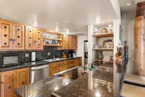 Fort Marcy 72 | Walk to Plaza | Kiva Fireplace | Full Kitchen | Hot Tub | Pool | 2 Levels - Image 2