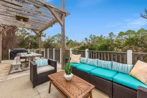 Algun Dia - Plush Family-Friendly Home - A Block from Beach - Image 2