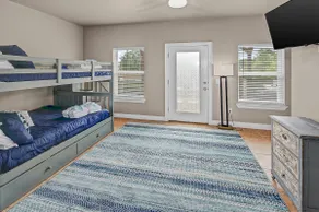 Algun Dia - Plush Family-Friendly Home - A Block from Beach - Image 4