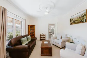 'Pebble Lane Cottage' A Charming Mudgee Stay - Image 5