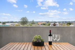 A Home That’s Also a Photo Gallery - Image 3