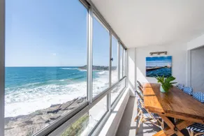 Absolute Oceanfront Yamba - oceanstays - Image 4