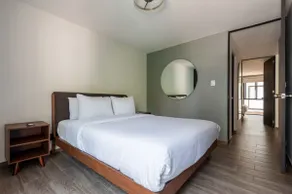 w* | Spectacular 2BR in Parque España - Image 3