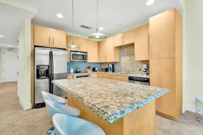 Waterfront dream condo with breathtaking views, pool, hot tub, & game room - Image 5