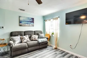 3 Mi to Beach: Remodeled Seminole Apt w/ Yard! - Image 5