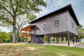 Modern, Riverfront Family House w/ Balcony & Grill - Image 2