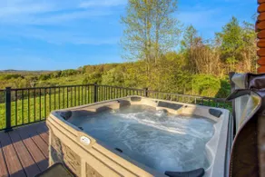 Panoramic Paradise - Hot Tub - Image 2
