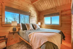 Hillside Hideaway - Hot Tub - Image 4