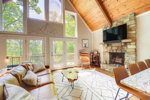 Wooded Retreat w/ Decks & Views in Beech Mountain! - Image 4