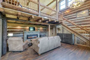 Bedford Cabin w/ Porch, 5 Mi to Historic District! - Image 4