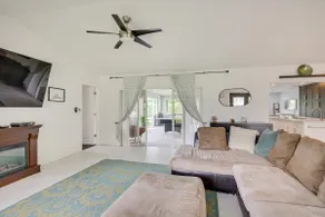 Pet-Friendly Miami Home w/ Hot Tub & Pool Table - Image 5