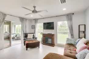 Pet-Friendly Miami Home w/ Hot Tub & Pool Table - Image 3