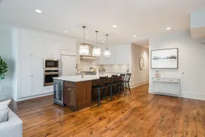 Newly Restored Historic Apartment 203 - Image 3