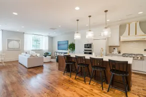 Newly Restored Historic Apartment 203 - Image 2