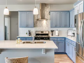 Spacious, Modern Comfort Awaits in Surrey Hills - Image 3