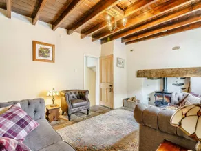 5 Bed in Richmond oc-81457 - Image 3