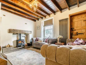 5 Bed in Richmond oc-81457 - Image 2