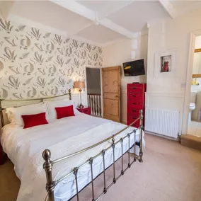 Cheeseborough House, full of character and charm. - Image 4