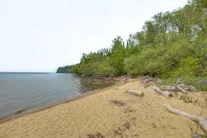 Walk to Lake Superior & Beach: Modern Retreat - Image 2